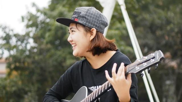 文艺青年之路，学吉他从未如此简单，Poputar智能吉他