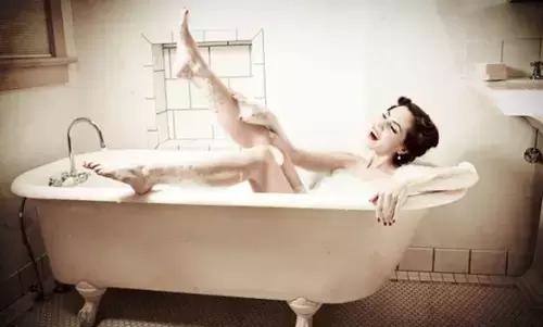 牛仔怎么洗防脱色,牛仔洗护指南