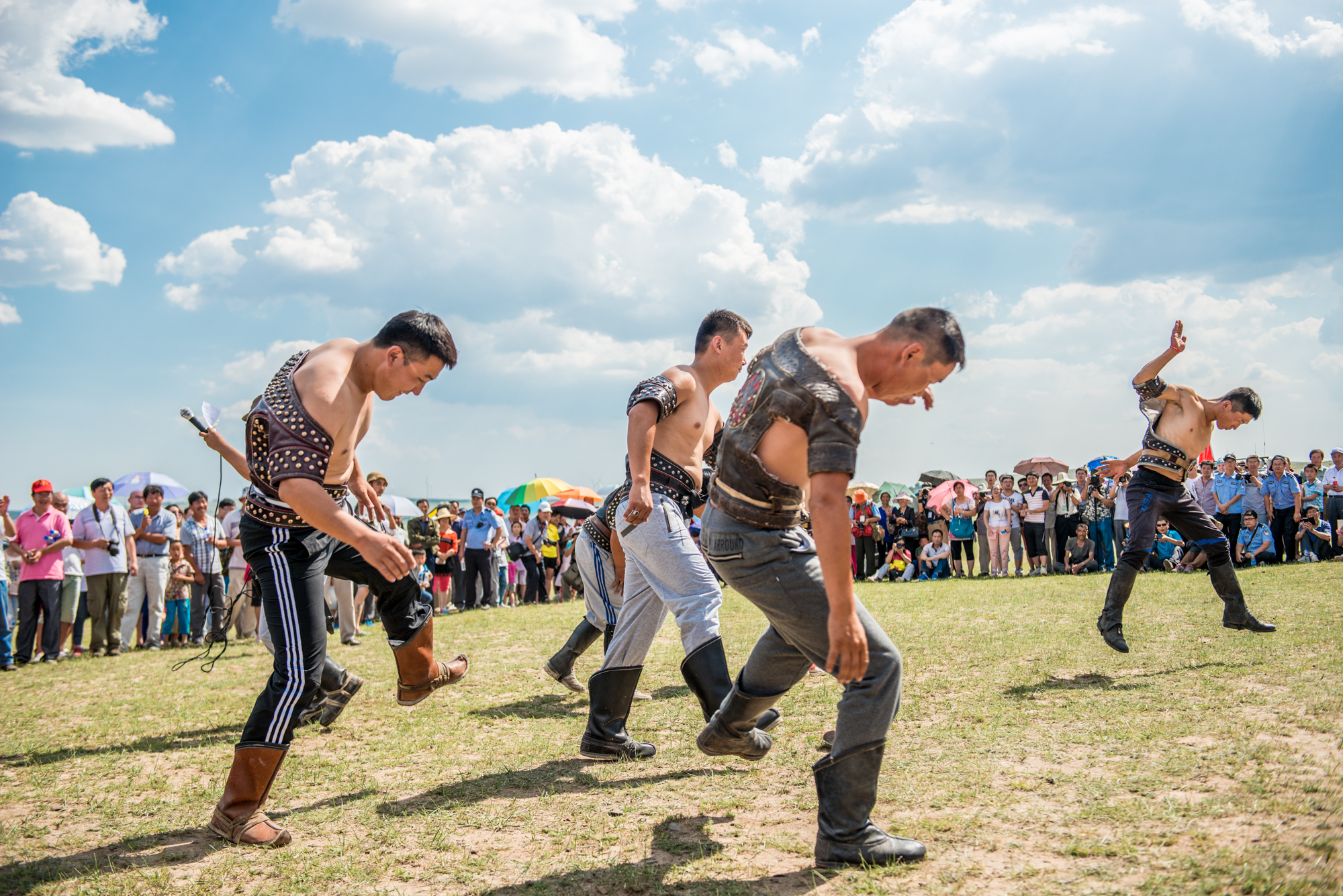蒙古摔跤为何实战强,蒙古摔跤超厉害的技能