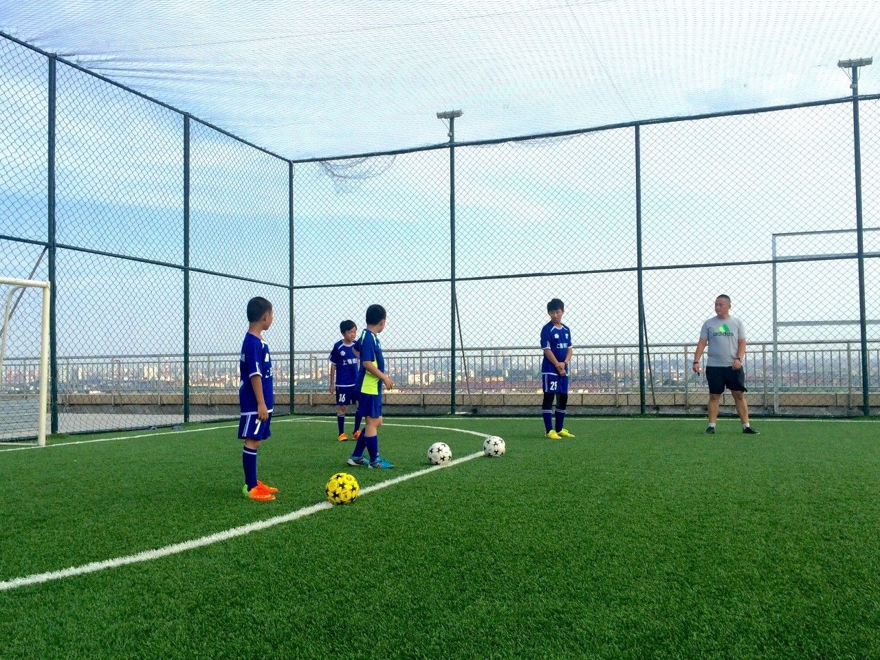 少儿青训夏令营,青训的孩子学习怎么安排