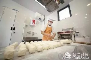 一天卖上万个包子,一天卖1000个包子