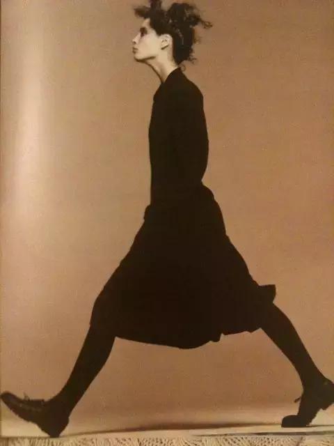 解构主义设计师川久保玲,川久保玲解构主义