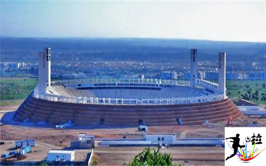 非洲足球场一览，看后很纳闷儿，人家怎么能出球星呢