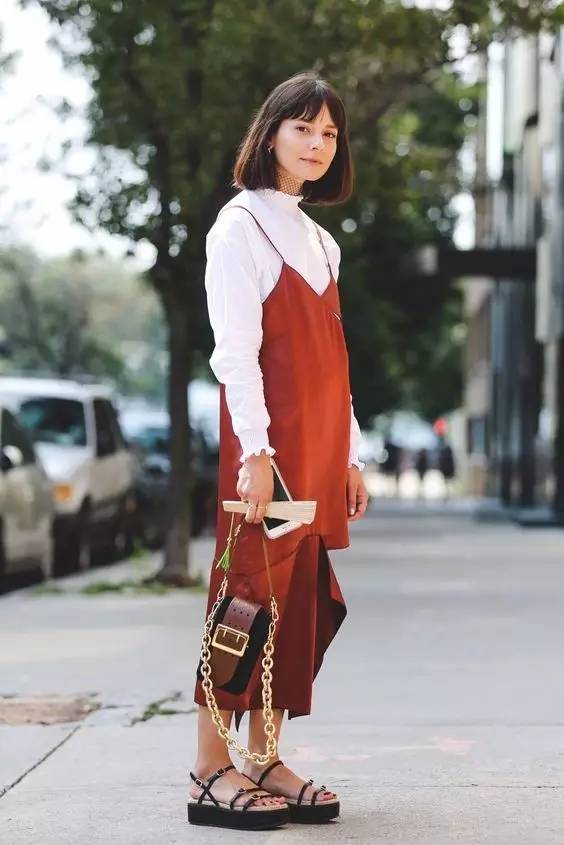 秋季不换装?夏季单品叠穿的秘密法则