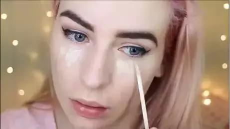 有闭口痘痘化的妆,脸上有粉刺痘痘怎么化底妆