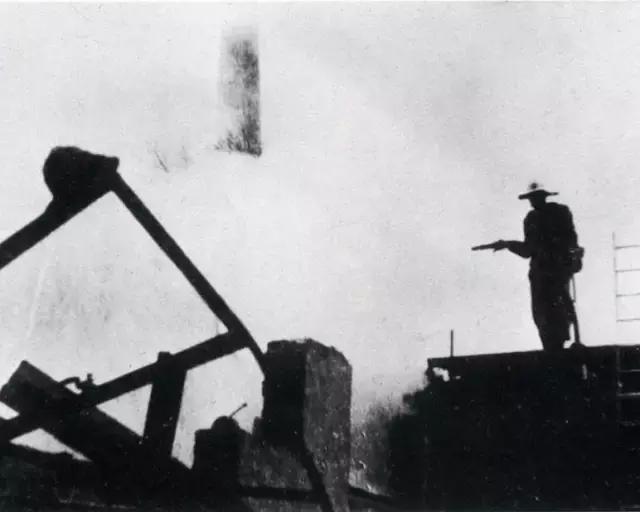 一位丹麦木匠，在经历了3场大火之后，竟然造出了火遍全球的玩具