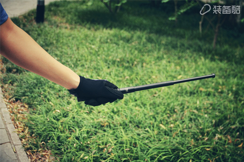 如何成为户外有范儿的男人，特工*棍甩**使用测评