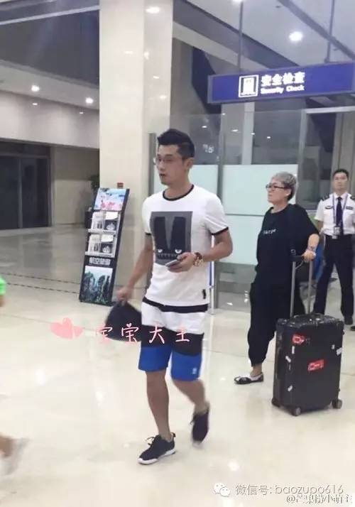 喜欢荧光绿的鞋子,张继科为什么喜欢小蓝鞋