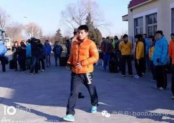 喜欢荧光绿的鞋子,张继科为什么喜欢小蓝鞋