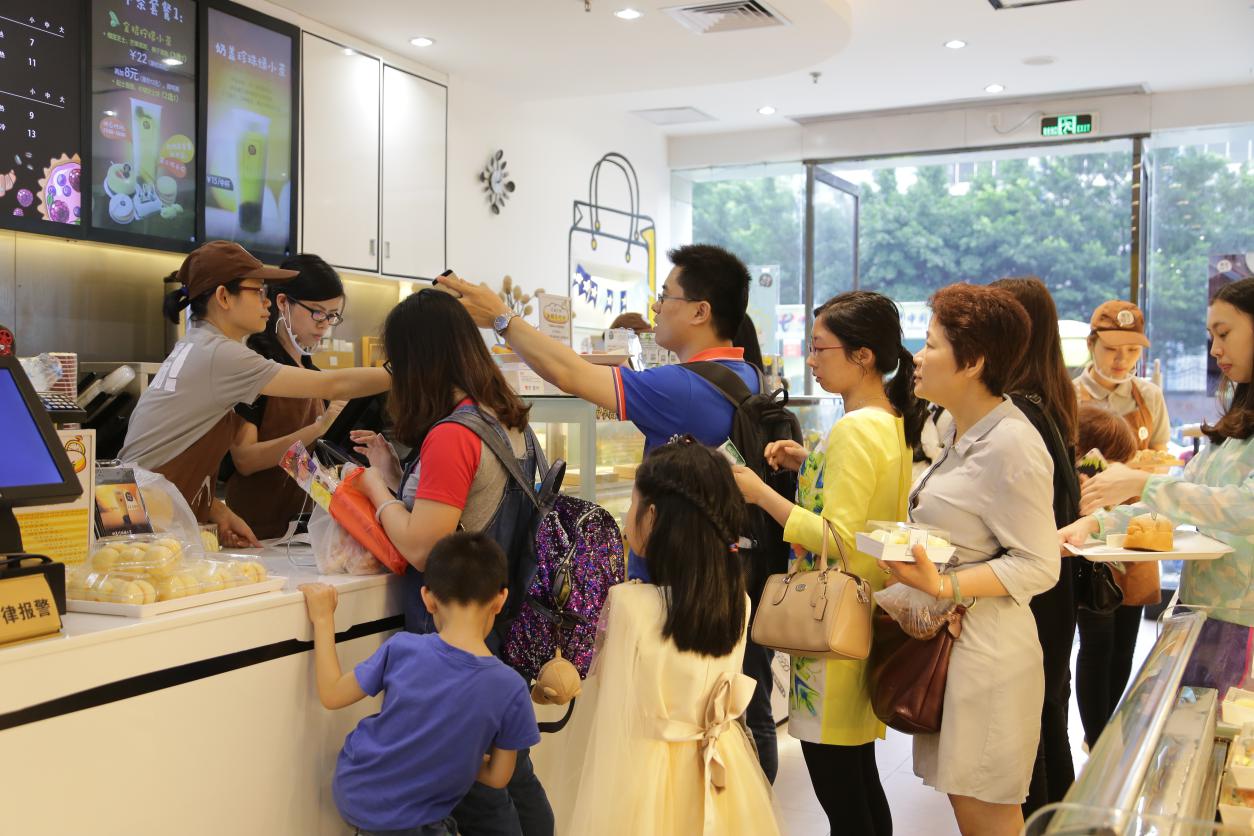 面包好了马上出炉吗,面包好了图片