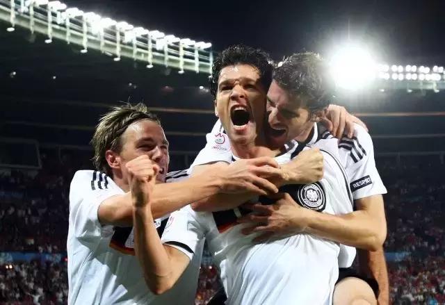 天下足球致敬十大经典,天下足球感人特辑