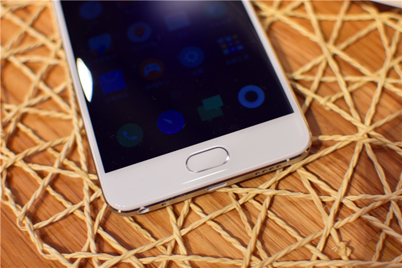 低调不代表没有光芒,魅蓝u20怎么样