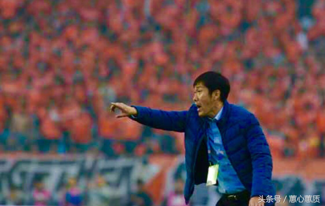 今夜不写诗，来聊聊足球吧