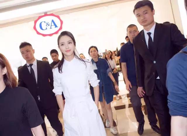 丫丫佟丽娅红毯,丫丫佟丽娅的各种造型美翻众人