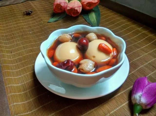 晨起口苦牙龈出血啥原因,晨起口苦有黄痰怎么回事