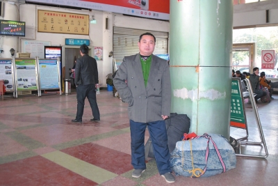 归来的游子歌曲,历尽千帆归来还是故乡好