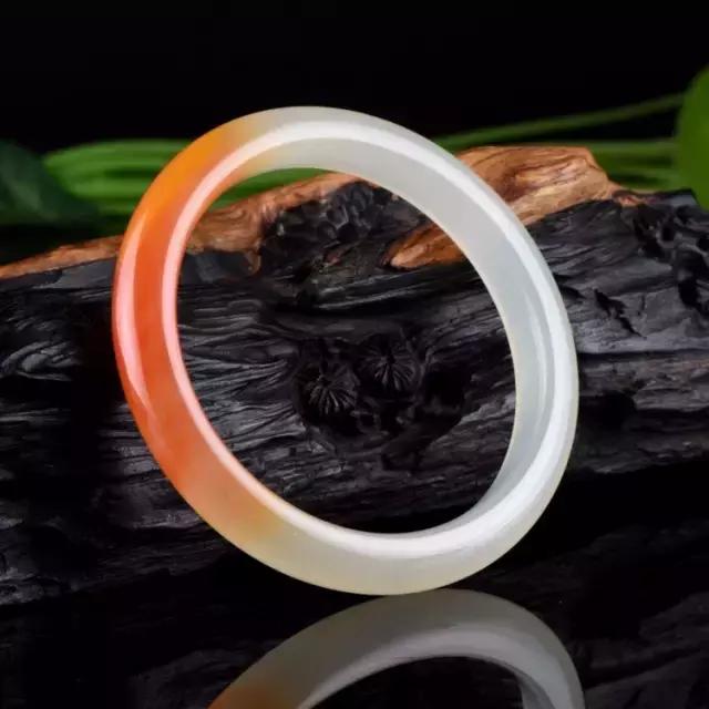 黄龙玉里边有亮点,黄龙玉为何备受追捧