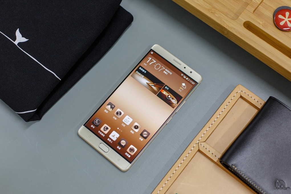 国产手机华为和小米手机哪个更好,华为nova9pro与小米11pro哪个强