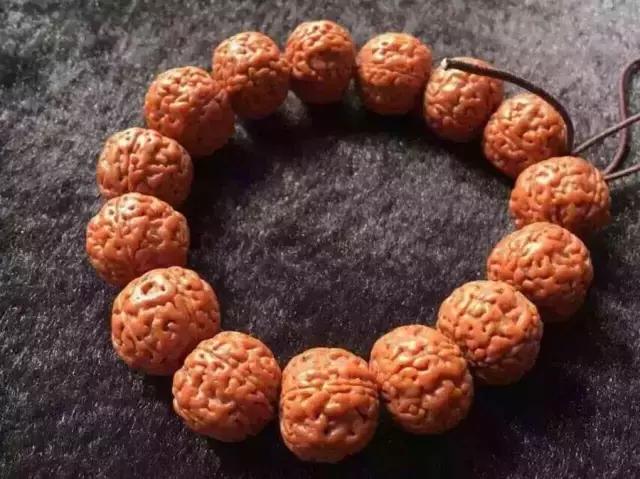 想要透红的金刚离不开“盘”与“刷”