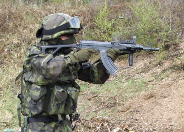 ak47为什么是步枪之王动画片,ak47为什么被称为步枪之王