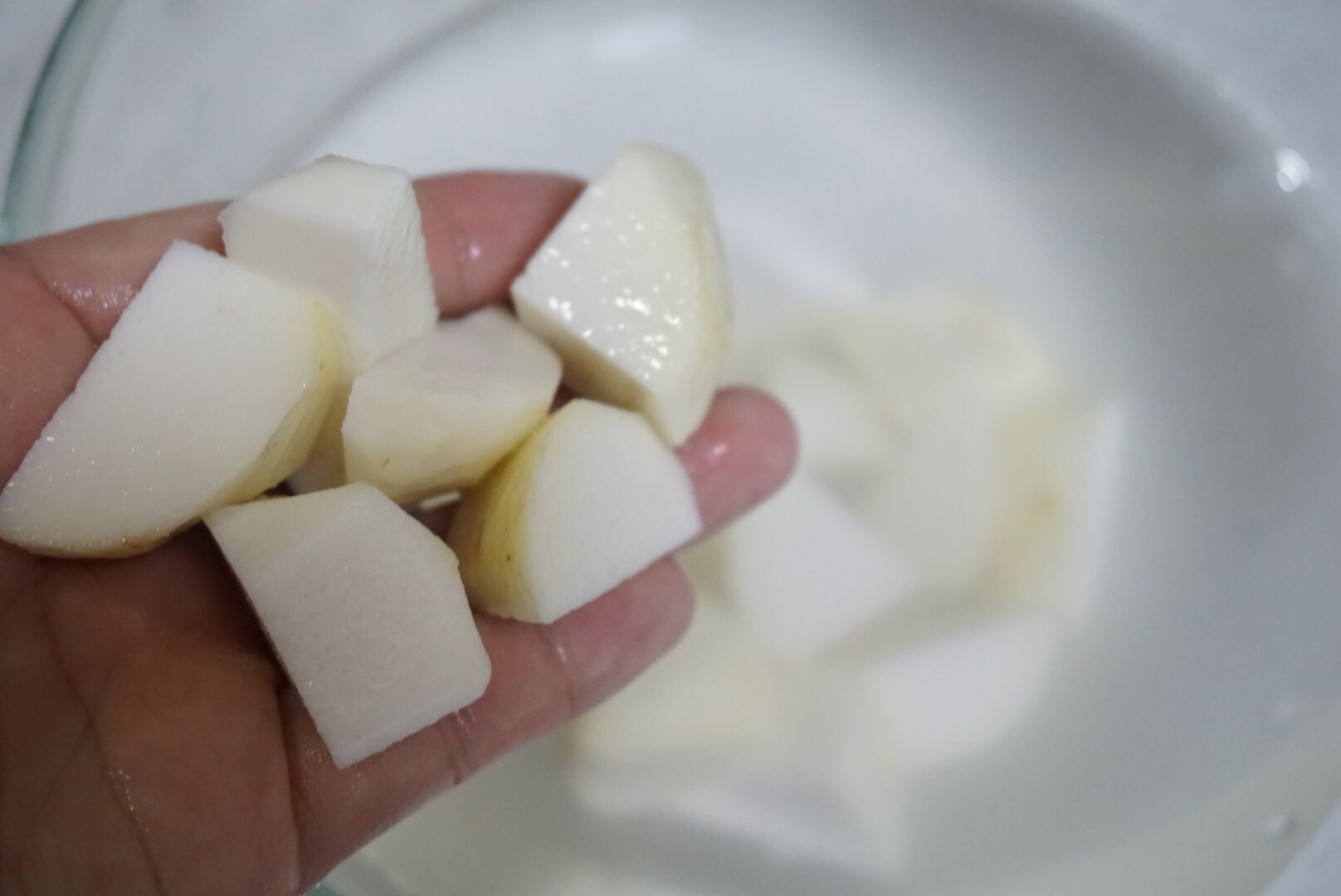 预防冻手冻脚，没有妙招，却需要常喝红豆芋头桂花粥，日久见效果