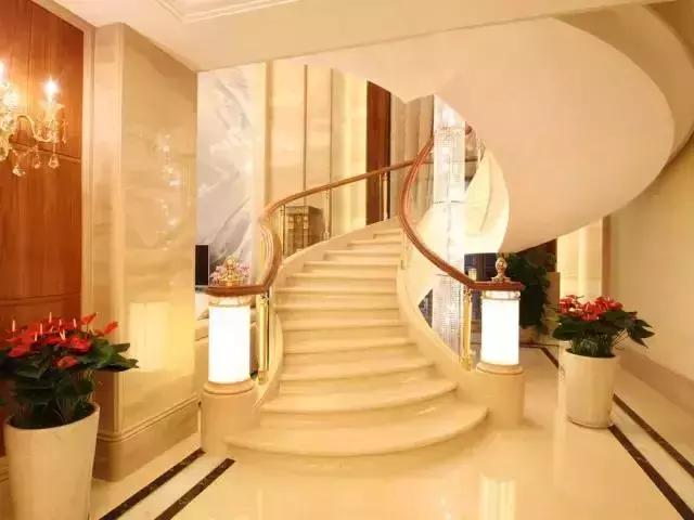 楼中楼楼梯下面的空间大怎么设计,楼中楼楼梯设计图全套