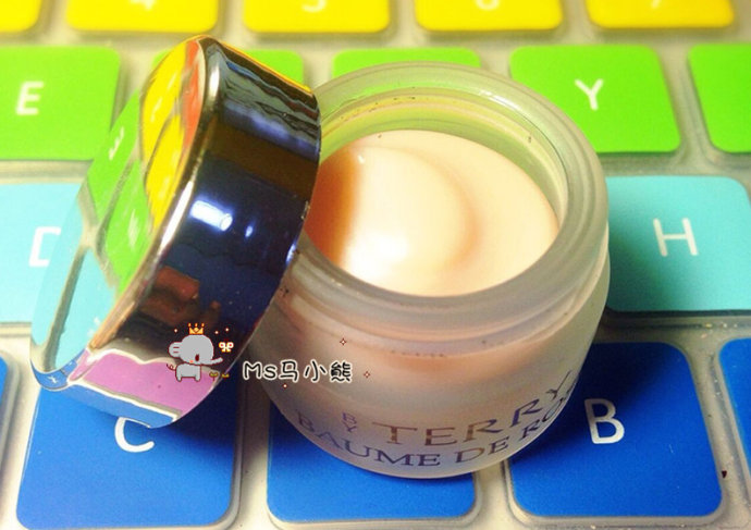 哪款唇膏润唇效果好,凡士林润唇补水唇膏