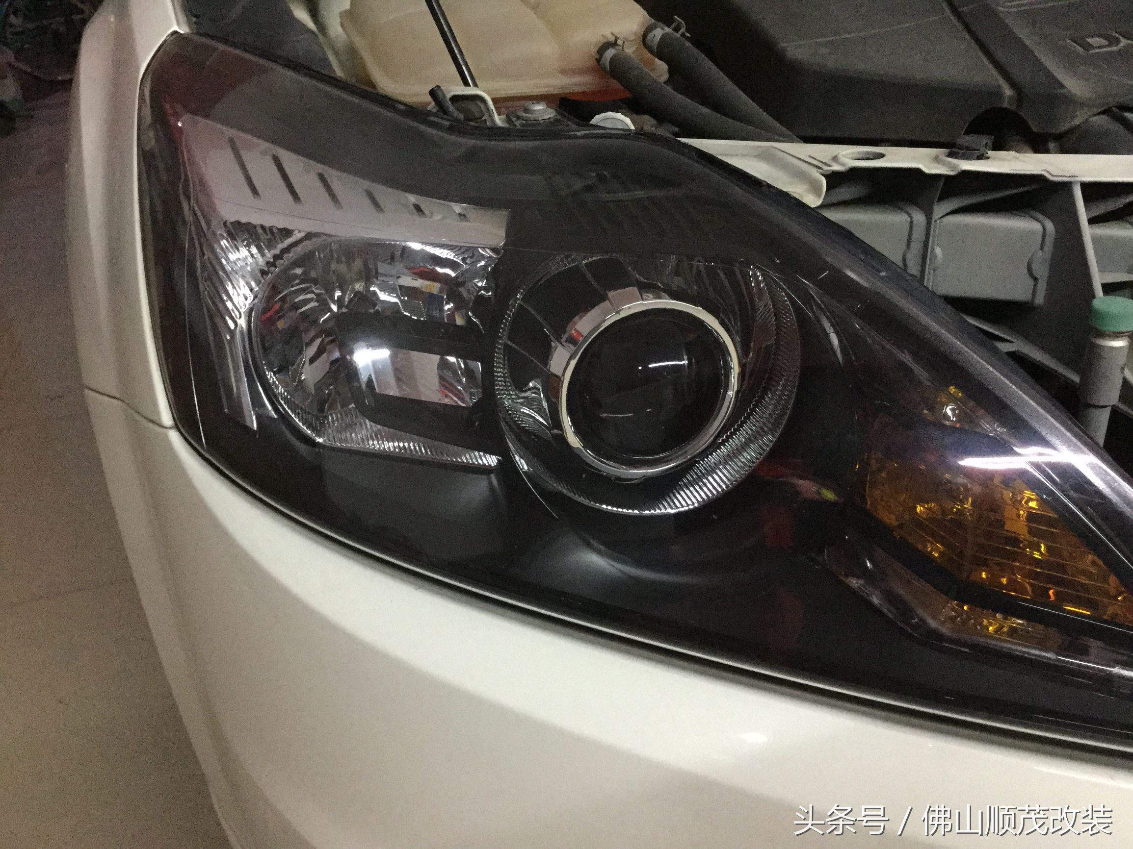 福克斯车灯不一样高,福克斯大灯升级恒威激光大灯