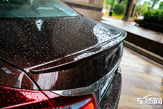 雅阁混动对比亚洲龙双擎试驾视频,雅阁2022款混动幻夜锐智版试驾