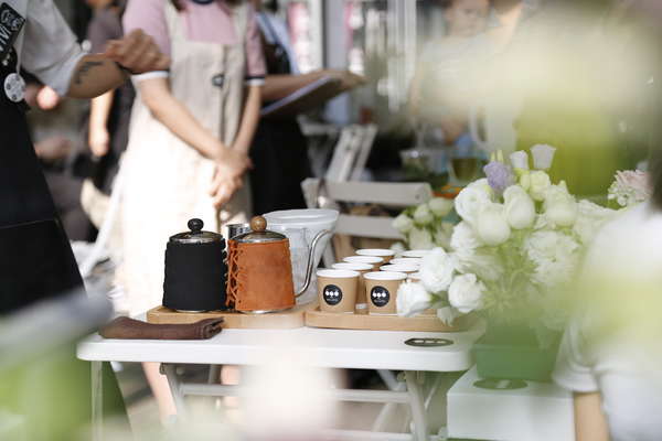 豆瓣出品：周末去哪儿·深圳|您的好友“光影追随者”莫奈已上线