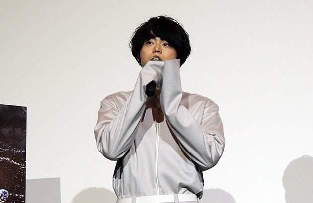 收缩自如！二次元萌物也爱“超长袖”