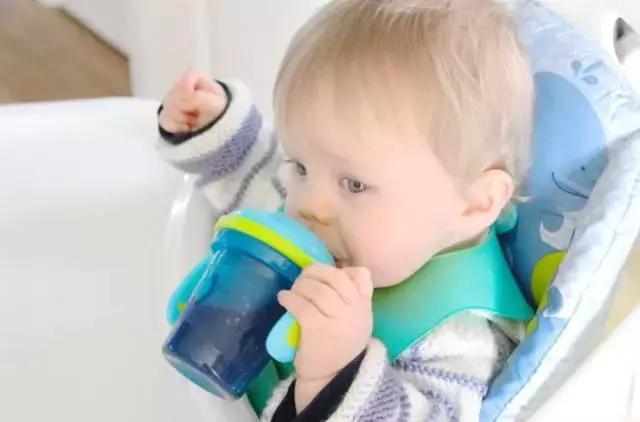 儿童饮水杯怎么选,宝宝饮水杯哪一款比较好