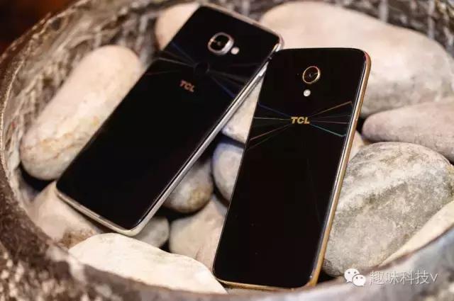 既懂商务又有颜值，还不快到碗里来？