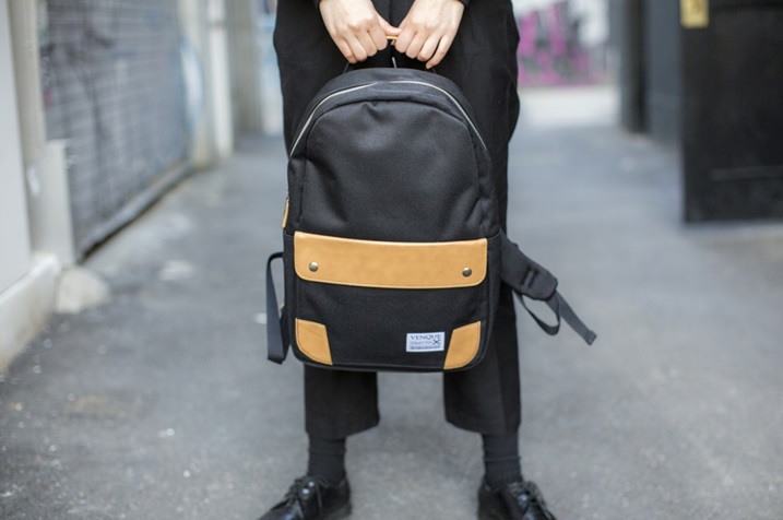 长情不如久伴的图片,陪我很久的双肩包