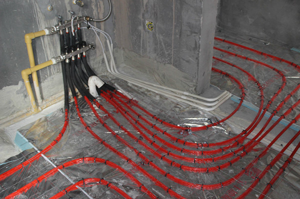 水地暖和电地暖使用哪个更好一点,水地暖和电地暖哪个较好