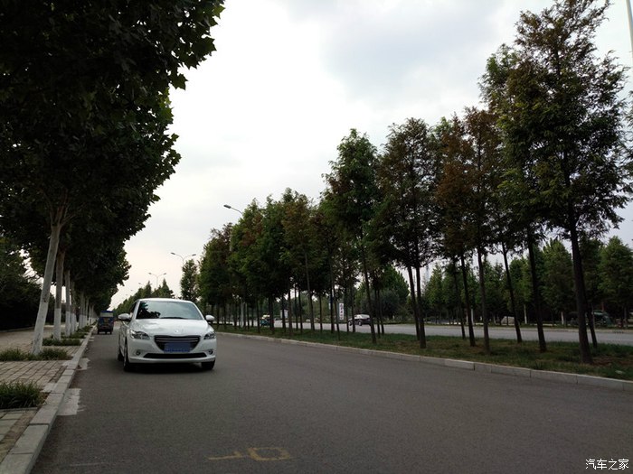 新款标致301幸福版,标致301旅行