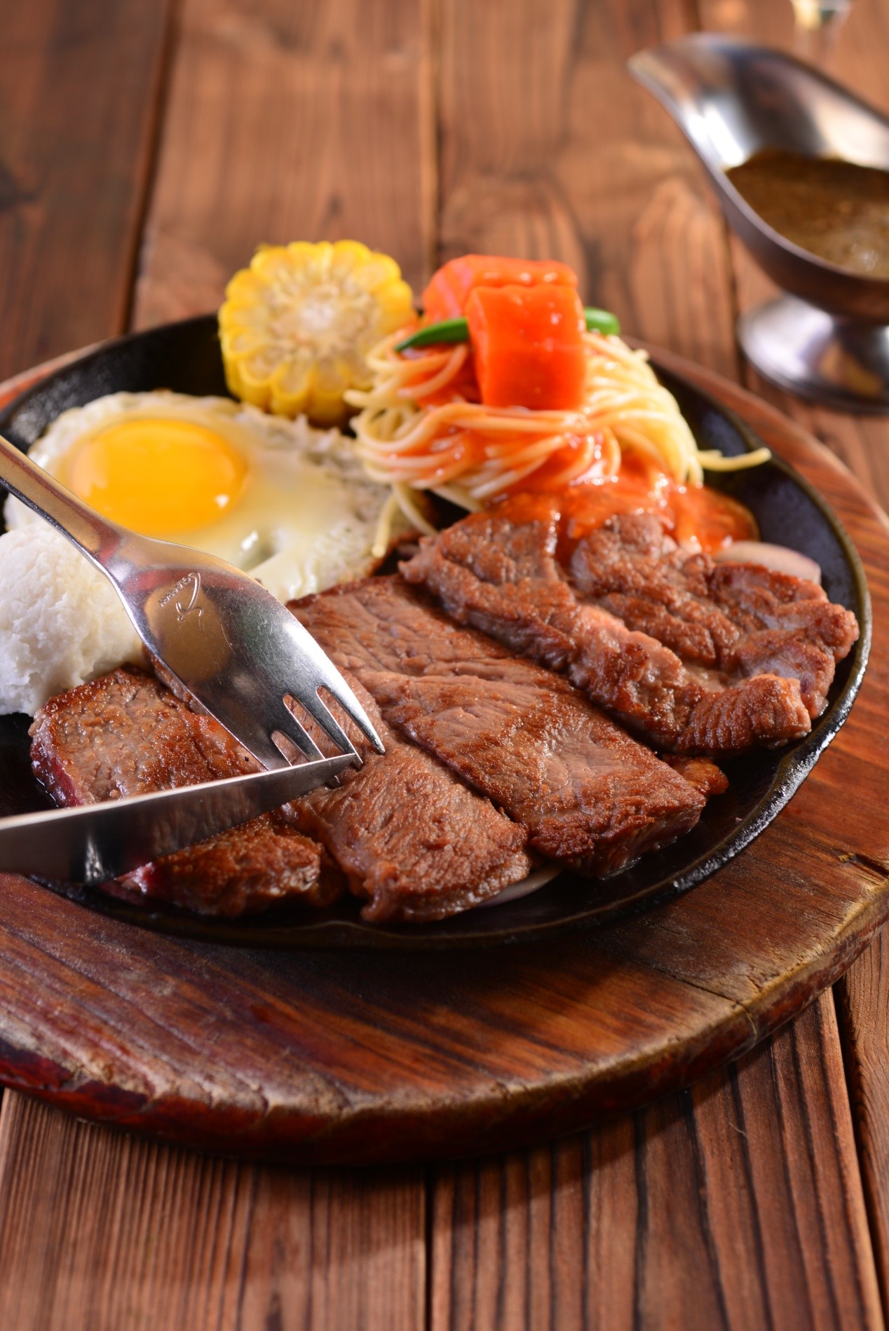 长安大学城gogo街区克拉拉牛排,西安新城区万和城克拉拉牛排