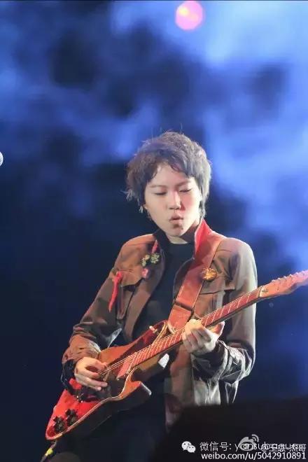 女明星争相自称老公，但她们不懂真正让我们想弯的女人什么样