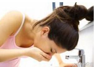 胀气、下背痛、反胃、骨盆疼痛，有这些症状的女性要当心！