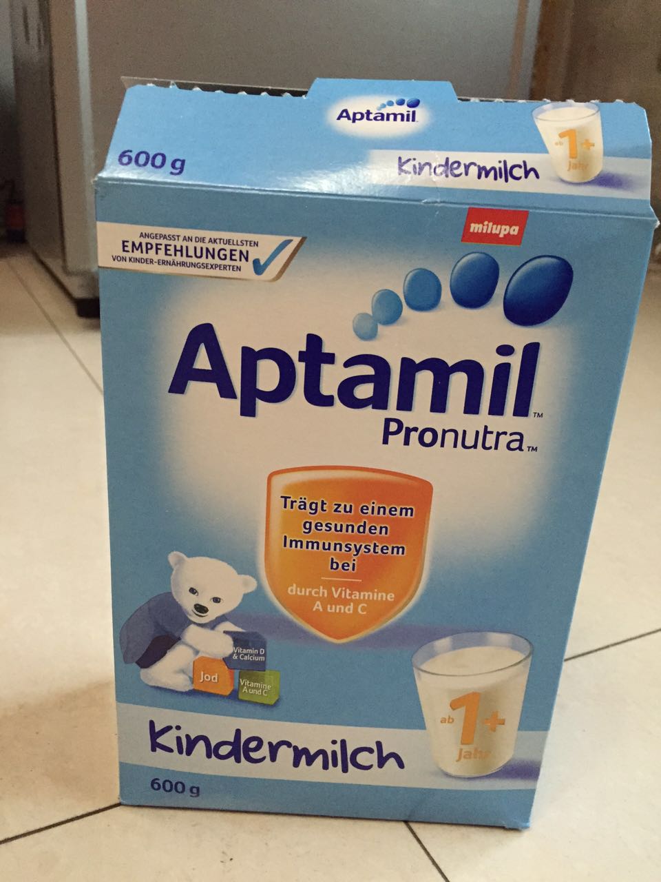 日本奶粉和欧洲奶粉哪个好,进口奶粉哪款更适合中国宝宝用