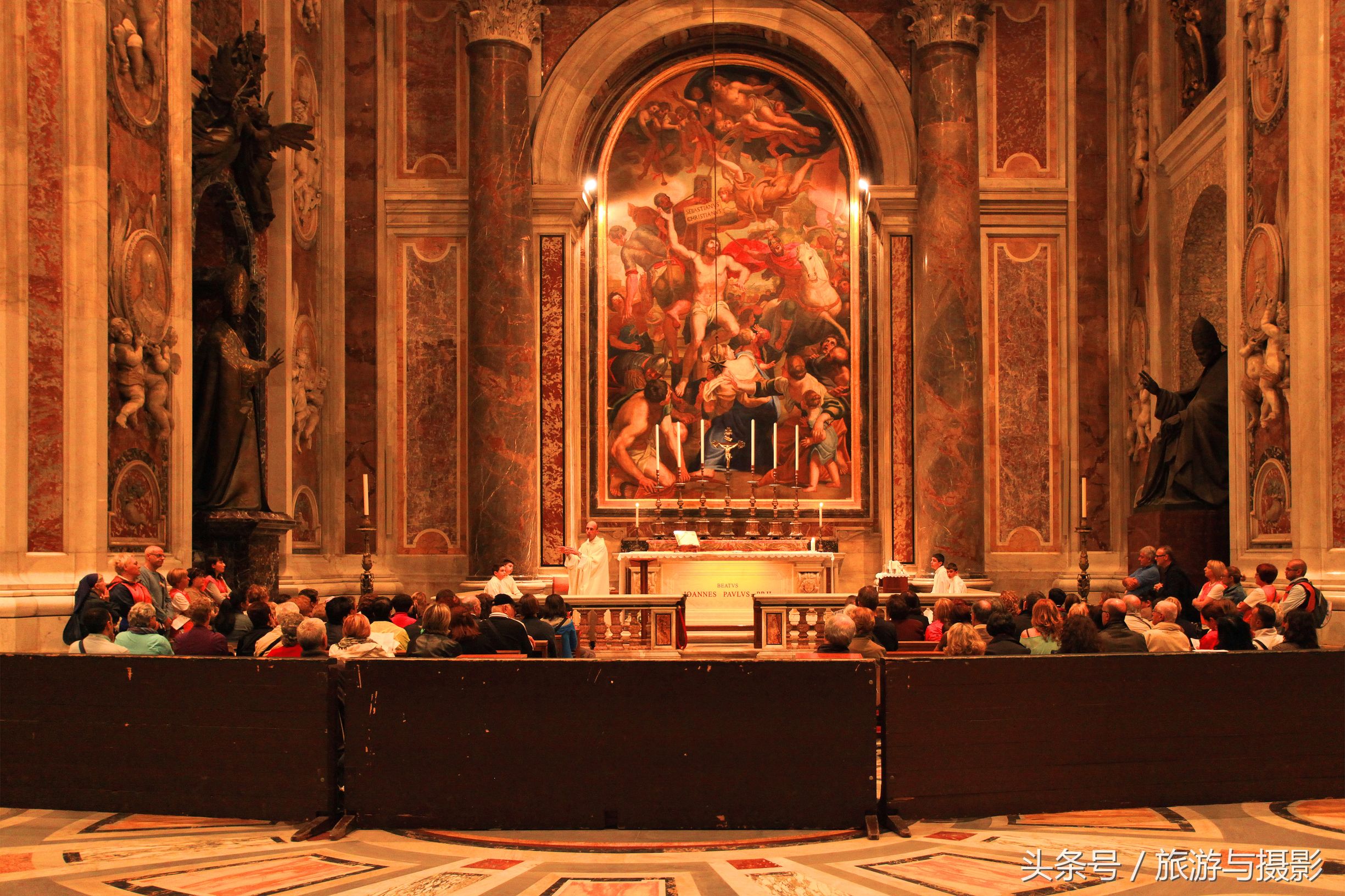 梵蒂冈圣彼得大教堂铁门,梵蒂冈圣彼得大教堂图片