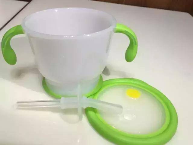 小孩选择什么饮水杯好用,儿童饮水杯怎么选