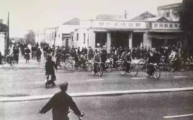 北京老司机开的碉堡公交线，坐过一条你就老了！