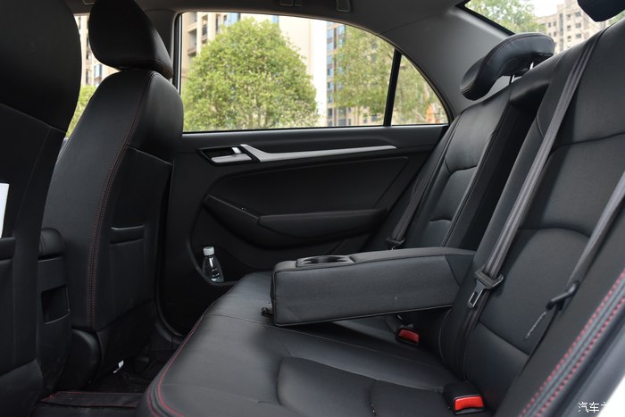 吉利远景2020款超值型,吉利远景新车值得买吗