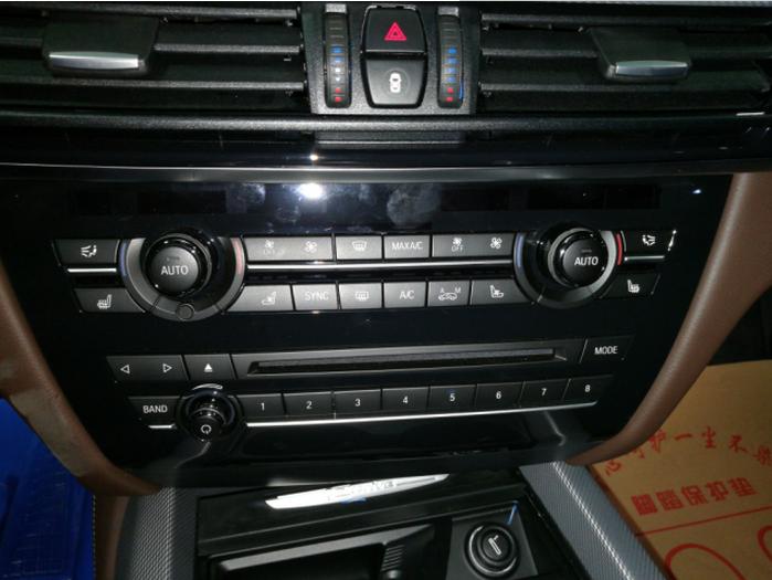 宝马新x5发动机,bmwx5m50i