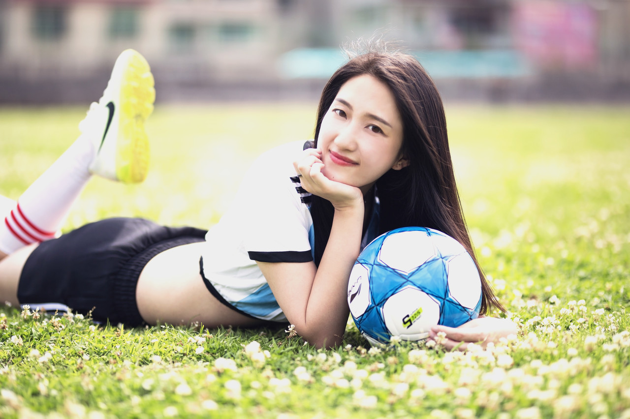 小说为了目标不顾一切,追求足球梦想放弃高考