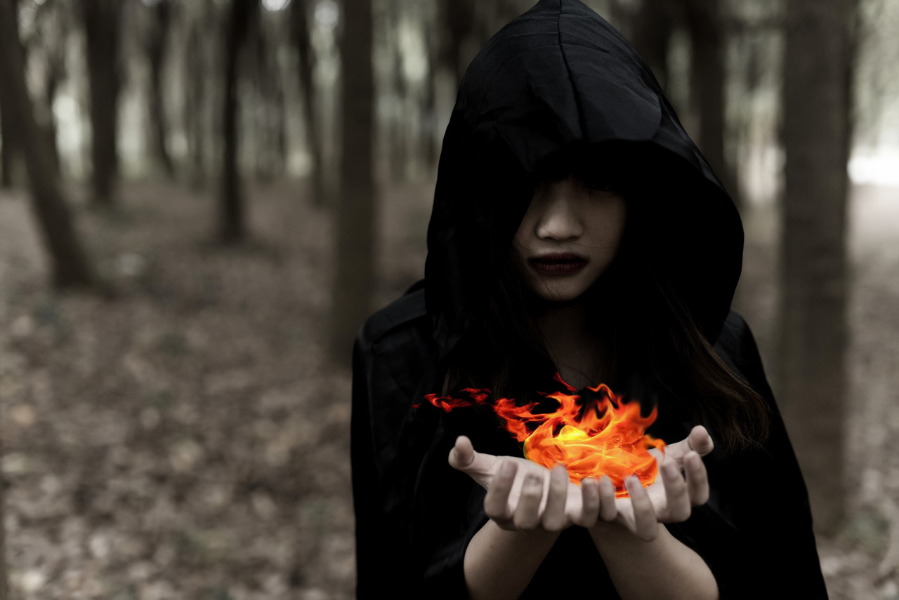 小说：穿越异界成了皇子，他意外觉醒神奇龙脉，实力远超同阶众人