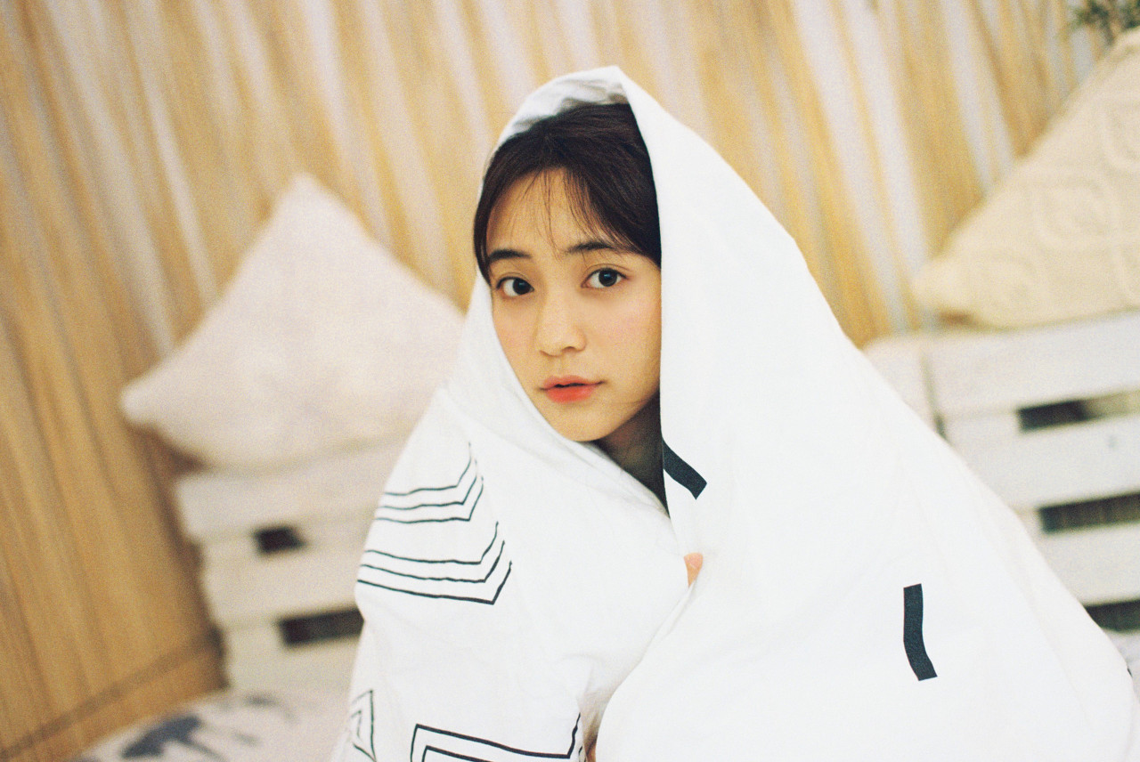 故事：王主任电击她，欲逼她承认杀害了她父亲，她宁死不从