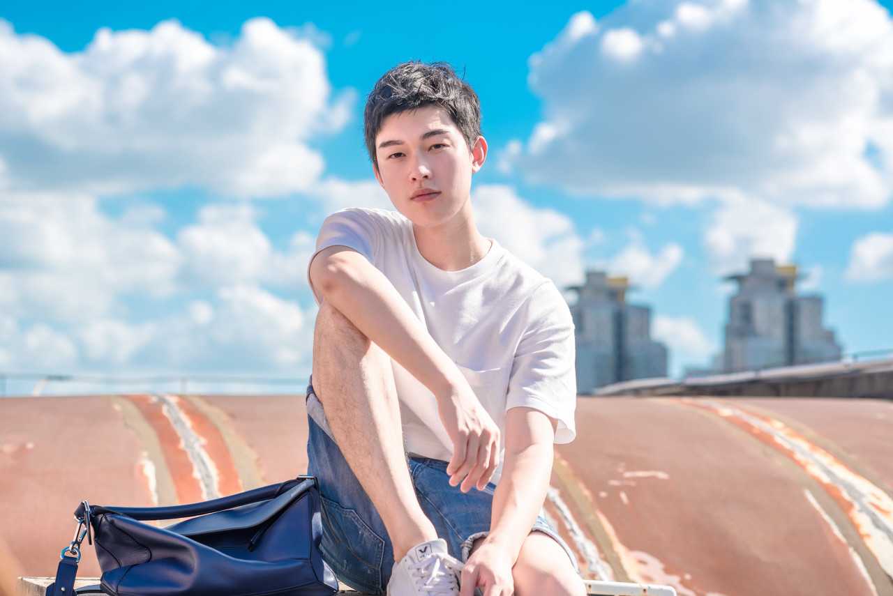 女子酒精中毒被小伙救了送医院,女主酒精过敏差点死了小说