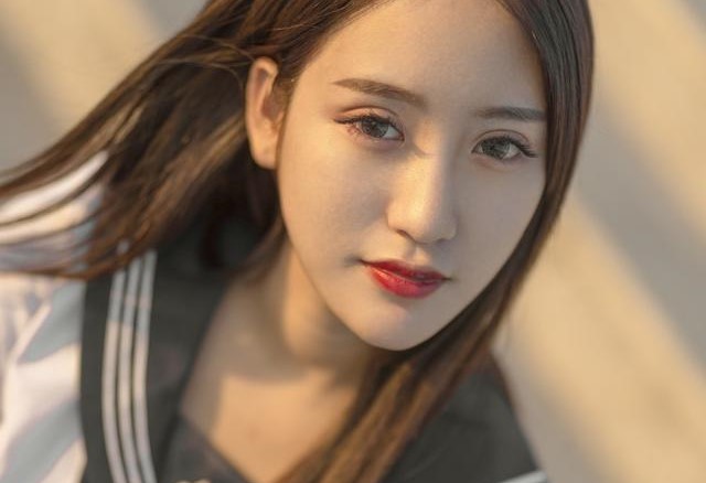 小说：《飞星钓竿》，杨嘉尚果然在四十一号钓位钓到特等奖标鱼。